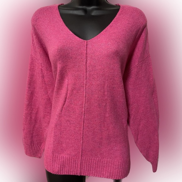 Light Sweater - Picture 2 of 6